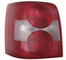 Load image into Gallery viewer, פנס אחורי ימין V.W פאסאט 02-05 S024574 שנתון 02-05