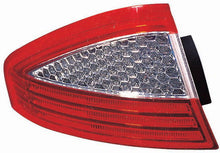 Load image into Gallery viewer, פנס אחורי ימין חיצוני פורד מונדאו 08-13 S109283   שנתון 08-10