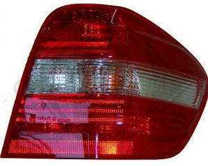 פנס אחורי ימין (מושחר) מרצדס ML-164 05-08 (M-CLASS) S137783   שנתון 05-08