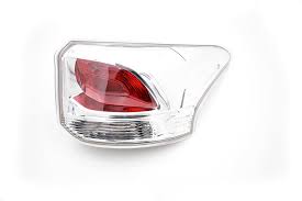 פנס אחורי ימין מיצ'ובישי אאוט-לאנדר 13-15 S285185   שנתון 13-15