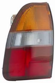 פנס אחורי R צ/ל/א מיצ'ובישי מגנום (L-200)96-02 S288385   שנתון 96-02