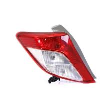 פנס אחורי L דגם KOITO טויוטה יאריס 12-14 S423484   שנתון 12-14