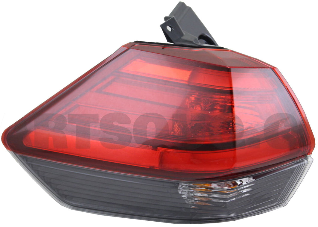 פנס אחורי חיצוני ימין ניסן ליירט-X 18-20 S447889   שנתון 18-20